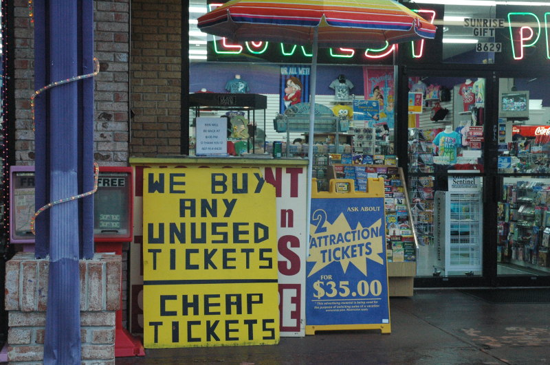 Empresas comprando ingressos usados em Orlando. Cuidado para não comprar gato por lebre