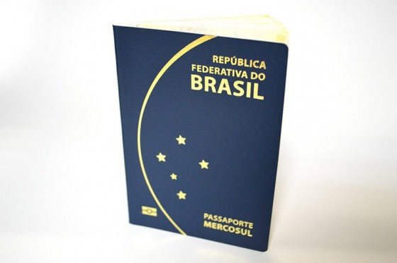 Nova carinha do passaporte brasileiro. Sorte que ainda tenho o antigo. Não gostei muito não e vocês? hehe