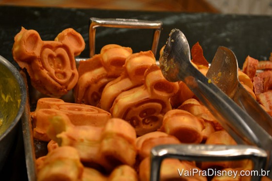 As famosas waffles do Mickey também são servidas no 1900 Park Fare