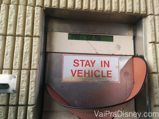 Quando o pedágio for do tipo "exact coin" é bom você ter bastante moeda guardada para jogar nesse "funil" a quantidade certinha de moedas, pois ali não existe troco.