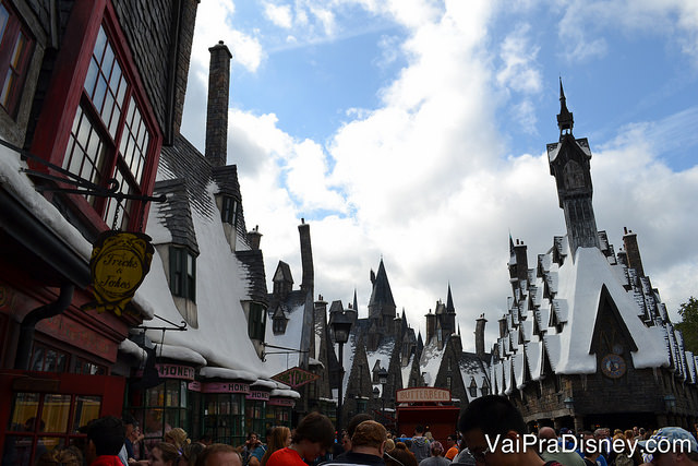 A Universal traz uma réplica perfeita do mundo de Harry Potter para os seus dois parques.