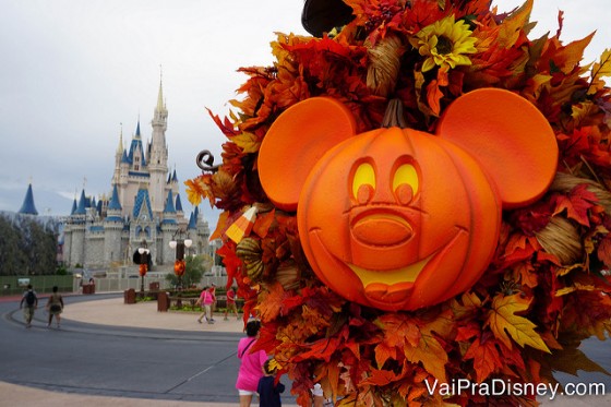 DISNEY-HALLOWEEN