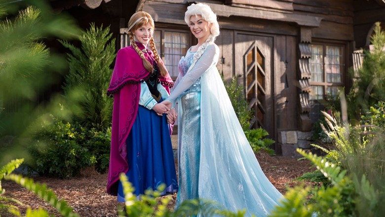 Além da atração, será possível encontrar a Anna e a Elsa lá no Epcot para tirar fotos!