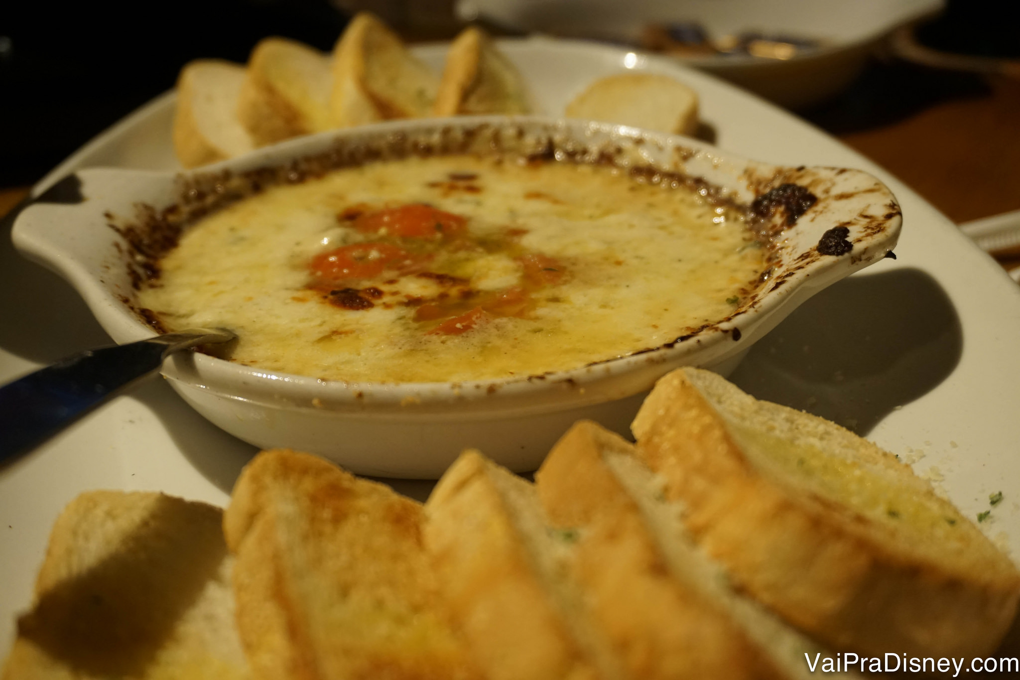 Olive Garden comendo bem e barato em Orlando Vai pra Disney?