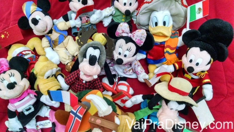 Foto dos bichinhos de pelúcia de cada país do Epcot comprados na Disney 