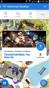 Aplicativo Universal Orlando Resort  - Apps essenciais. Foto da tela no app da Universal, mostrando o tempo de espera de uma atração (Transformers 3D) 