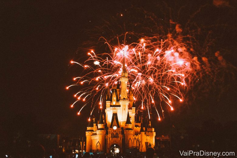 Vai perder esse show de fogos? Verifique os horários na hora de montar a programação