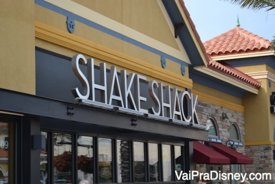 Placa e entrada do Shake Shack de Winter Park 