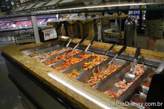 Comidas prontas no Whole Foods. 