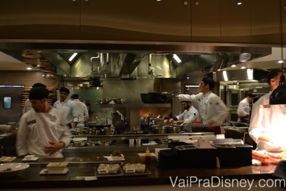 Mais da cozinha aberta do restaurante. Amo assistir o trabalho deles. 
