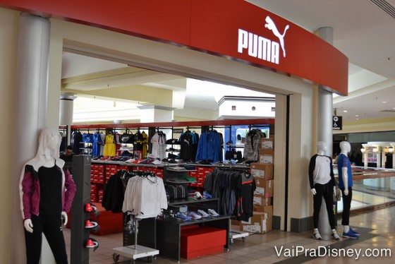 Foto da vitrine da Puma no Altamonte 