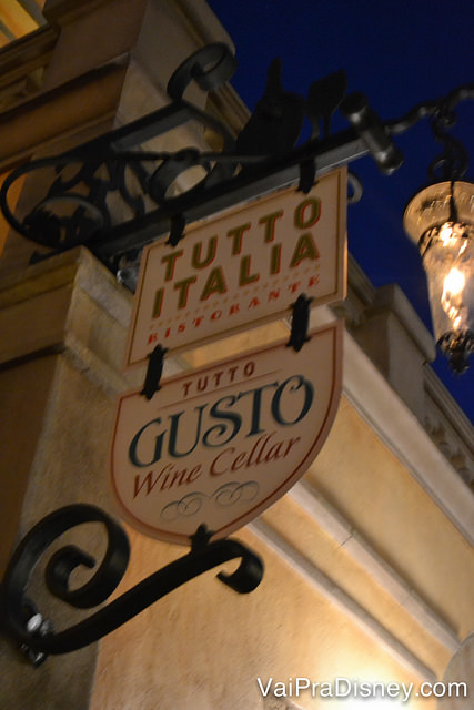 Todo mundo vai direto pro Tutto Italia e passa batido do Tutto Gusto Wine Cellar.