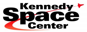 Foto do logo do Kennedy Space Center - parque da NASA em Cabo Canaveral, na Flórida