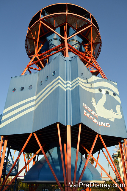 Foto do exterior do iFly, que fica na International Drive