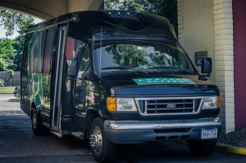 Vans fazer o transporte particular de muitos grupos e famílias que vão a Orlando sem carro. Da porta do hotel a porta do parque.