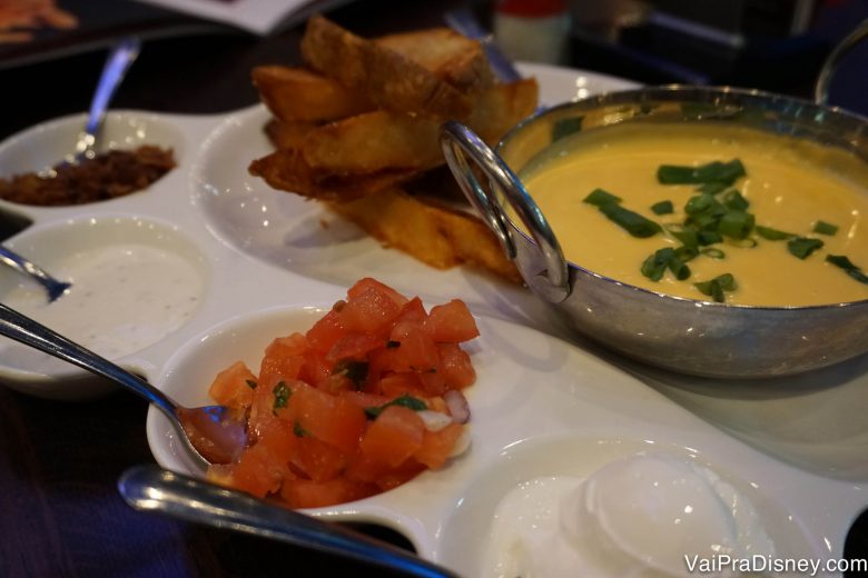 Potato Wedge Dippers - nossa porção de batatas com vários acompanhamentos 