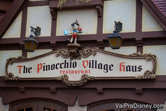 Adoro o Pinochio Village Haus, no Magic Kingdom. Simples mas bem gostoso. 