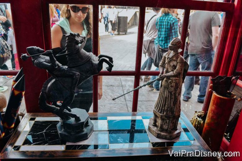 Detalhes que só olhando as vitrines com calma você nota.