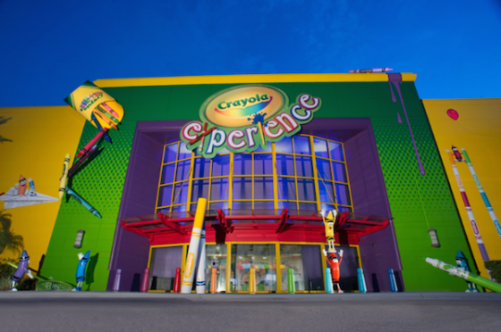 O Crayola Experience do Florida Mall traz uma proposta bem interessante. Já fizemos um post com todos os detalhes de lá. :)