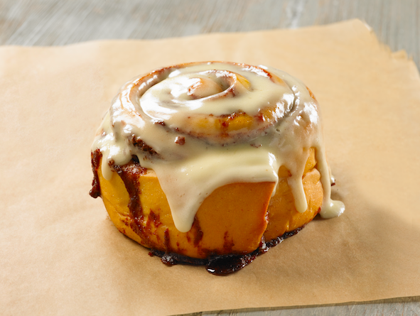 Um dos doces mais famosos do mundo, o cinnamon roll. Custam a