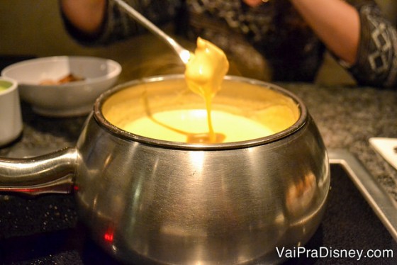 Mais uma foto do fondue de queijo do Melting Pot 