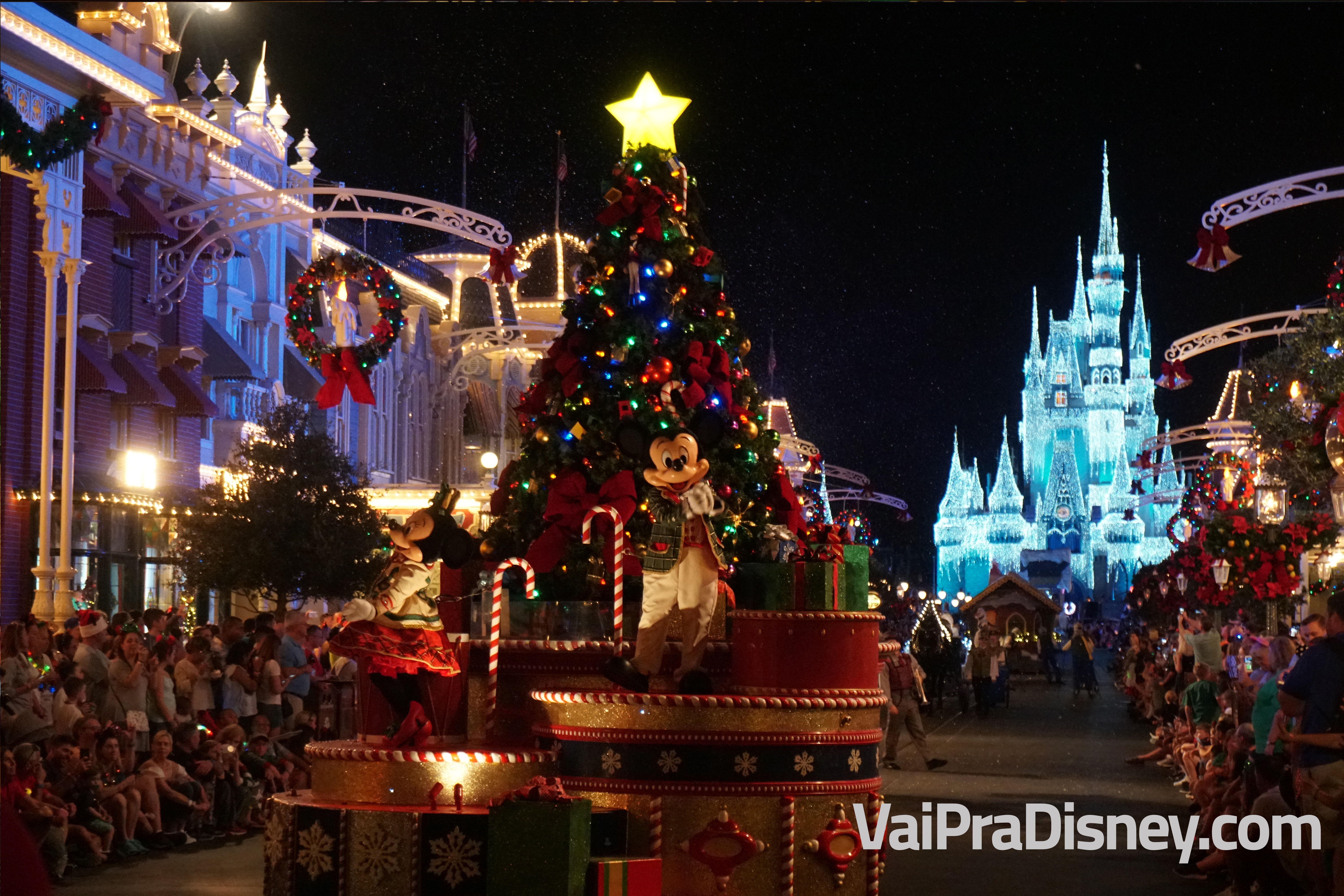 Mickey's Very Merry Christmas Party: a festa de Natal da Disney Mickey's Very Merry Christmas Party: a festa de Natal da Disney