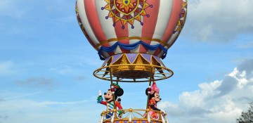 No Magic Kingdom você encontra alguns dos personagens mais queridos: Mickey, Minnie, Cinderela, Anna, Elsa, e por aí vai!