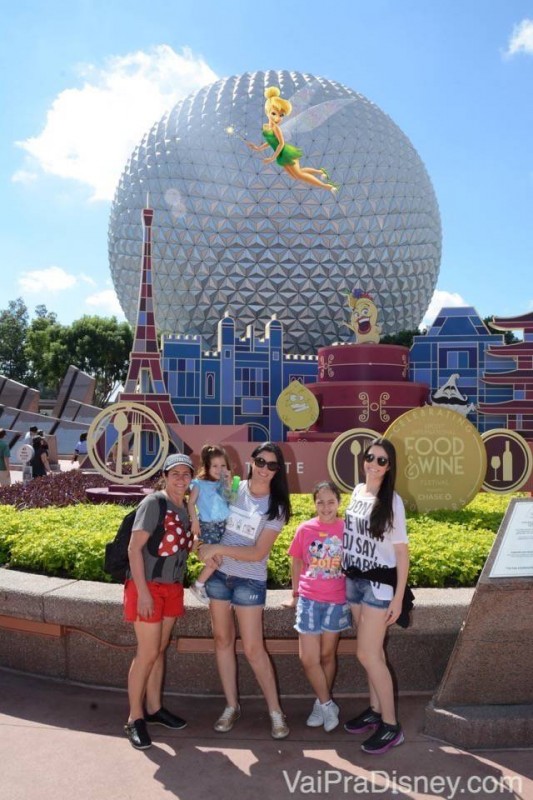 Durante a visita ao Epcot, elas ainda puderam aproveitar o Food & Wine Festival.