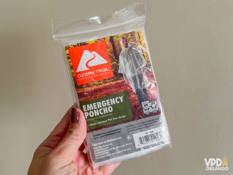 Capa de chuva para ter na mochila do parque