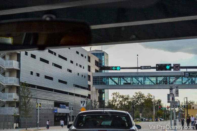 Ponte que liga o Geico Garage e o Amway Center