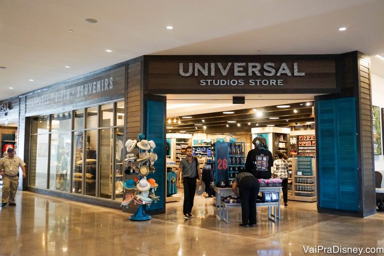 Foto da loja da Universal no Sapphire Falls, chamada Universal Studios Store 