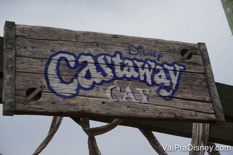 Foto da placa de Castaway Cay, a ilha da Disney nas Bahamas 