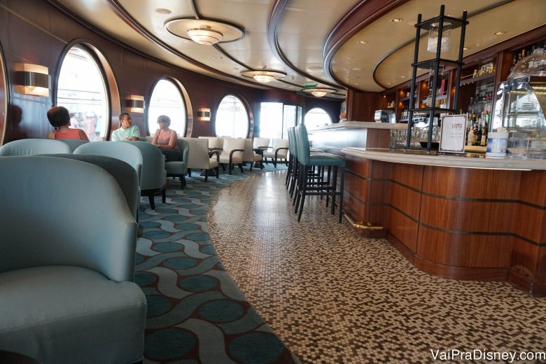 Foto do Cove Cafe, área voltada apenas para adultos no Disney Dream 