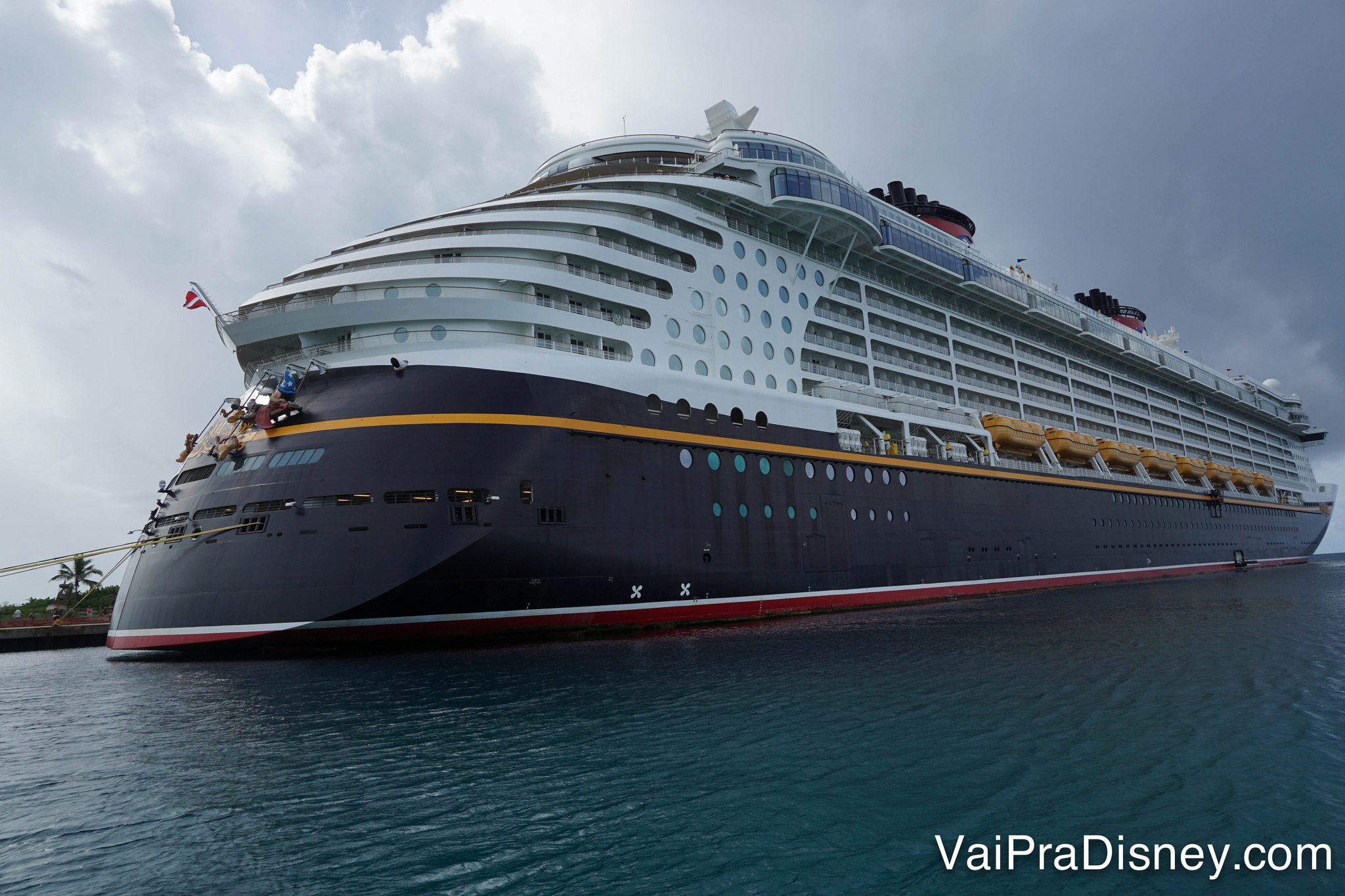 Foto do Disney Dream, navio da frota da Disney Cruise Line 