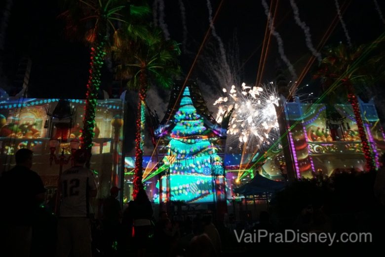 Foto da vista dos fogos no espaço do Jingle Bell, Jingle Bam Holiday Dessert Party 