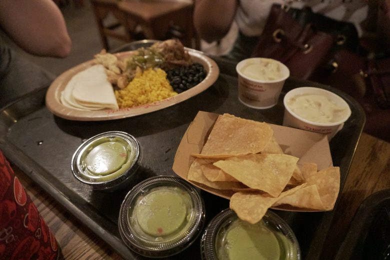 Comida mexicana super gostosa (inclusive mais gostosa do que bonita) do Pecos Bill, no Magic Kingdom.