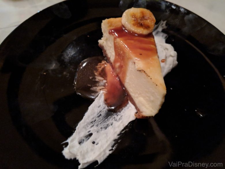 Cheesecake de caramelo com banana de sobremesa 
