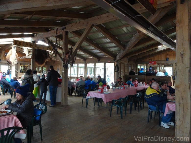 Foto do local para almoçar em Caribou Crossing 