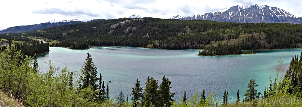 Foto de Emerald Lake durante o Yukon Discovery Tour 