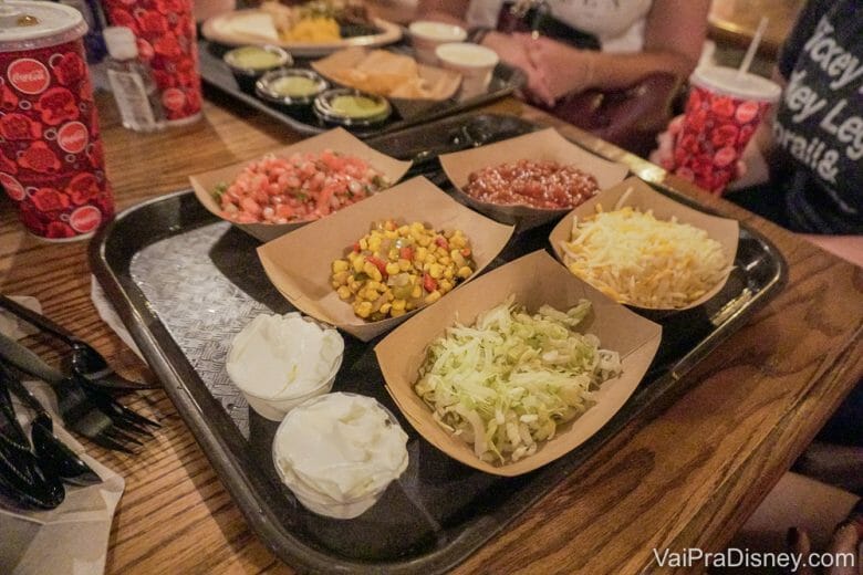 Os toppings pra complementar a refeição! Esses são do Pecos Bill, no Magic Kingdom.