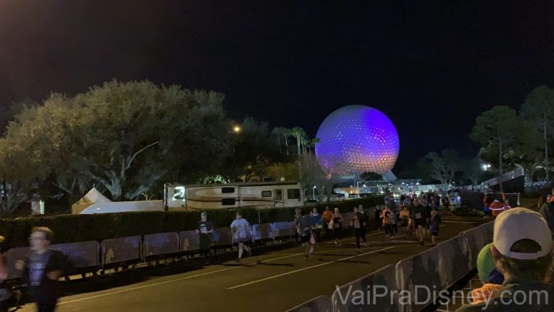 Correr com música é bem legal, mas correr no parque é melhor ainda!