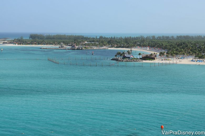 A ilha da Disney em Bahamas! Se ela não te faz querer ir num cruzeiro, eu não sei o que fará!