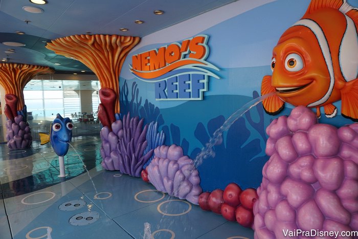 Foto do playground molhado Nemo's Reef, que existe no Disney Fantasy e no Disney Dream.