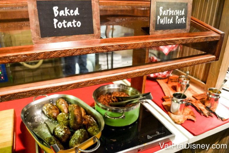 Tem até baked potato a vontade no buffet! Eu não supero isso!