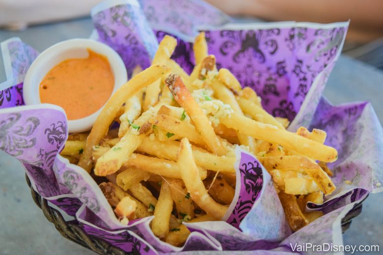 Disneyland California - As batatas da Disneyland são tão gostosas que mereceram um espaço especial na nossa lista de melhores comidinhas de lá!