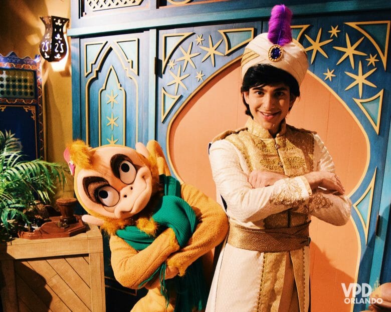 Onde encontrar personagens - Abu e Aladdin na festa de Natal do Magic Kingdom