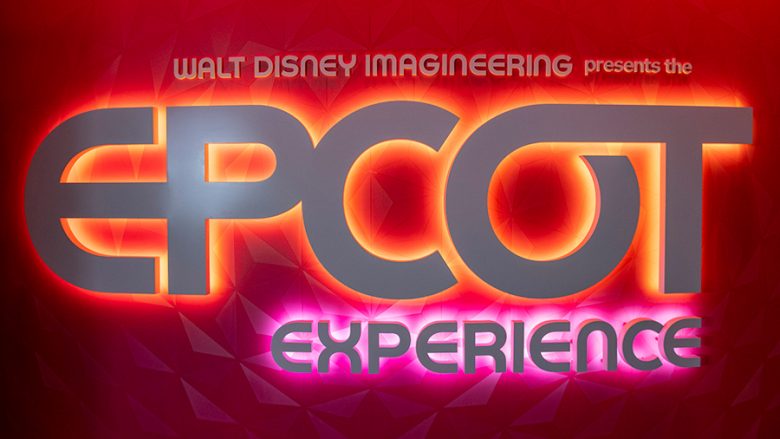 Logo do Epcot Experience em vermelho e rosa