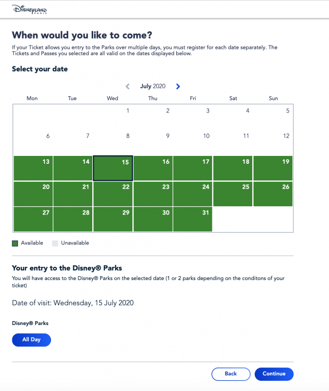Foto da tela no site da Disneyland Paris mostrando o calendário com datas disponíveis para escolher 
