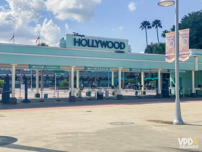 Portal de entrada do Hollywood Studios.