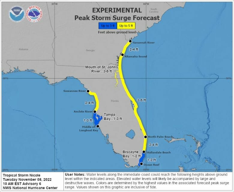 Alertas do nível da água para a costa da Flórida devido a tempestade tropical Nicole.